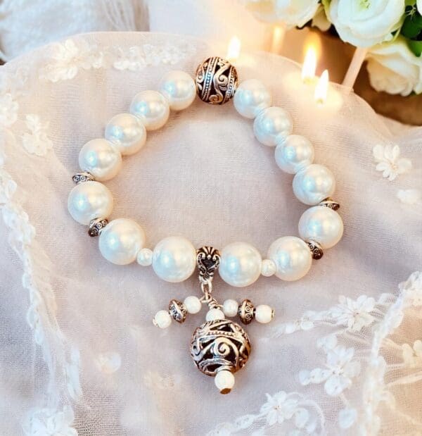 Elegant Cultured Pearl Charm Bracelet - Image 3